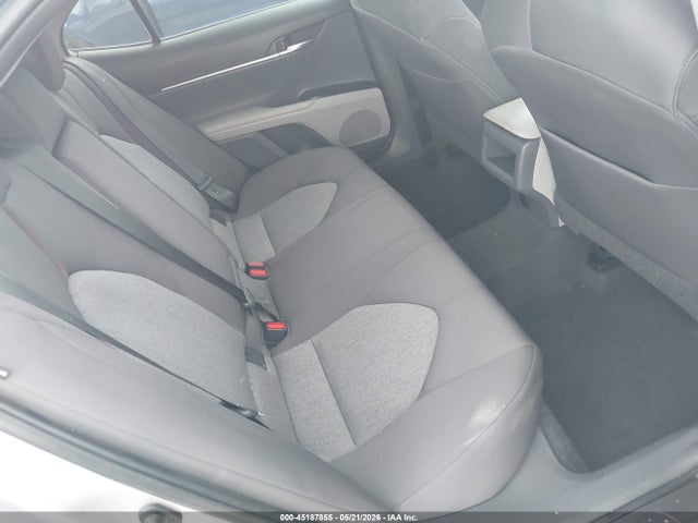 صورة 8 لـ 2019 Toyota CAMRY LE