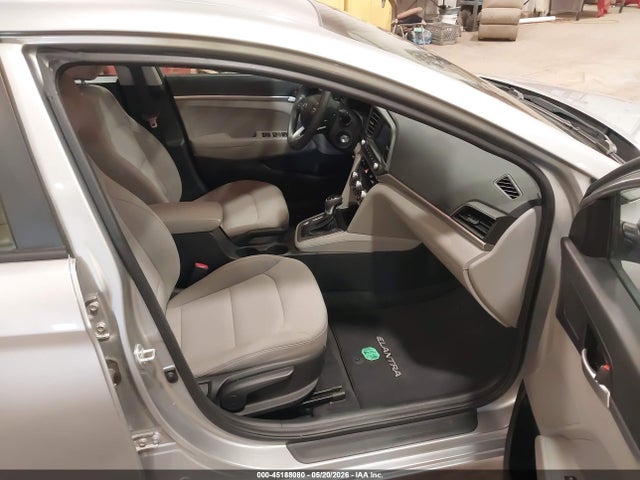 2020 Hyundai ELANTRA SE photo 5