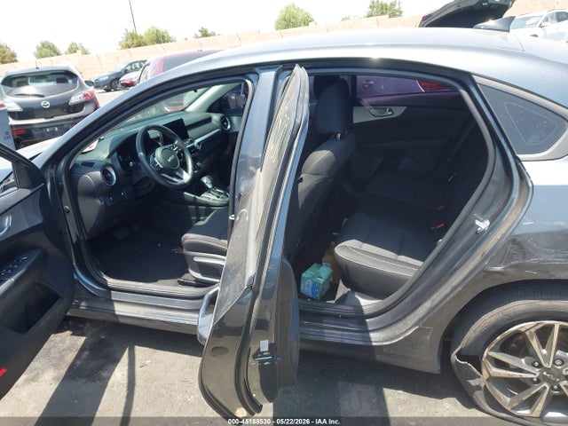 2024 KIA FORTE LXS photo 8