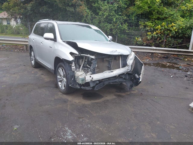 2013 TOYOTA HIGHLANDE LIMITED V6