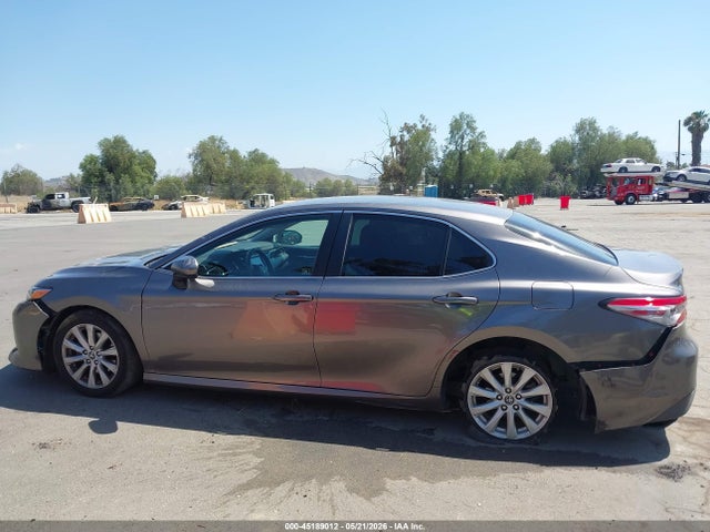 2018 Toyota CAMRY LE 缩略图 14