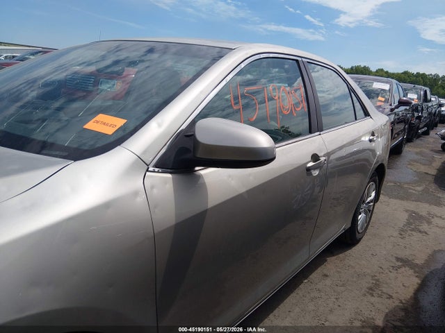 2014 Toyota CAMRY LE thumbnail 14