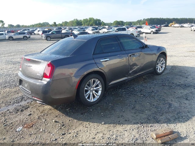 2018 Chrysler 300 300S 照片 4