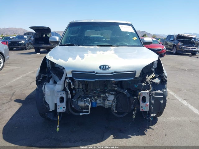 2017 KIA SOUL photo 6