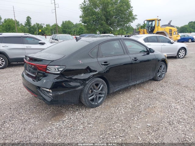 صورة 4 لـ 2021 KIA FORTE GT-LINE