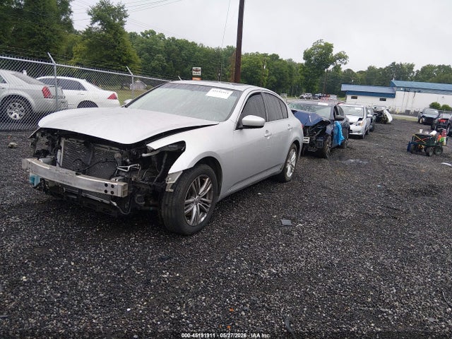 2013 Infiniti G37X 照片 2