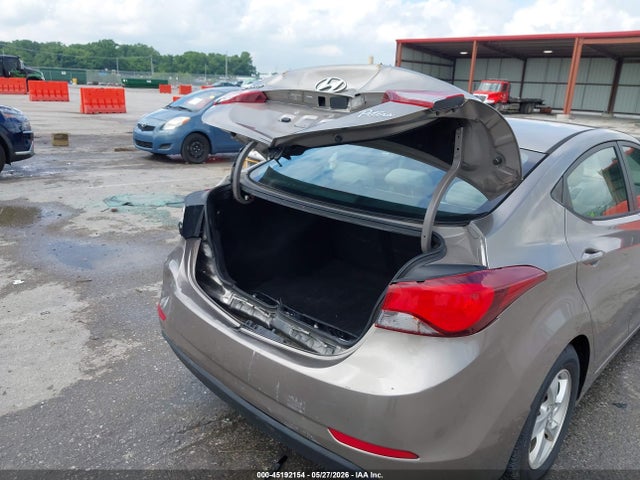 2015 Hyundai ELANTRA SE photo 6