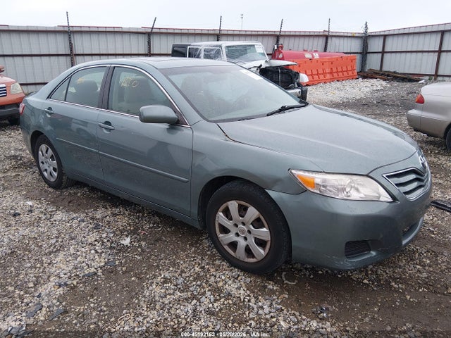 2011 TOYOTA CAMRY LE