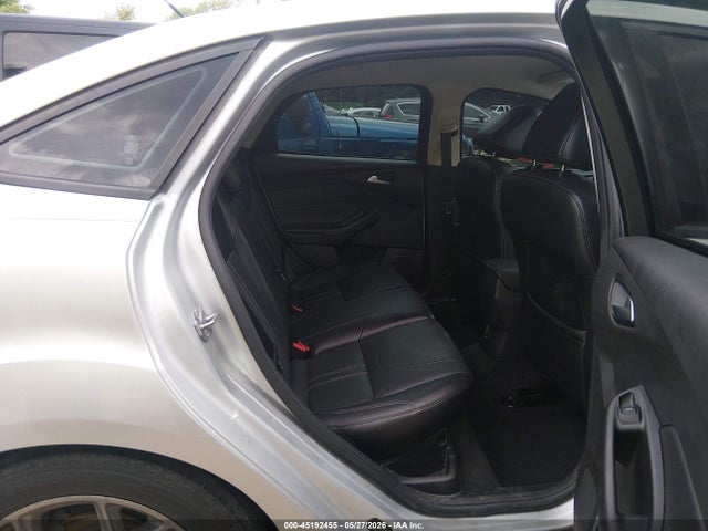 2014 FORD FOCUS SE 照片 8
