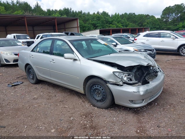2005 TOYOTA CAMRY XLE