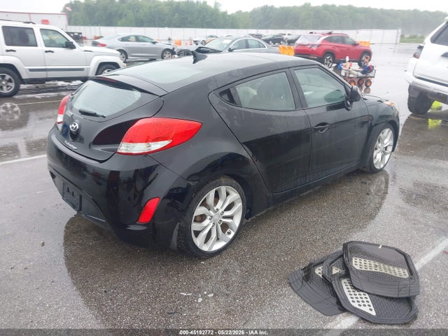 صورة 4 لـ 2013 Hyundai VELOSTER BASE W/BLACK