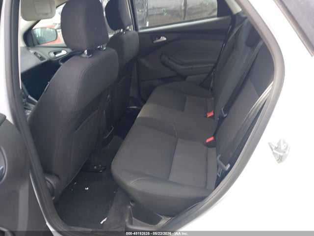 2016 FORD FOCUS SE 照片 8
