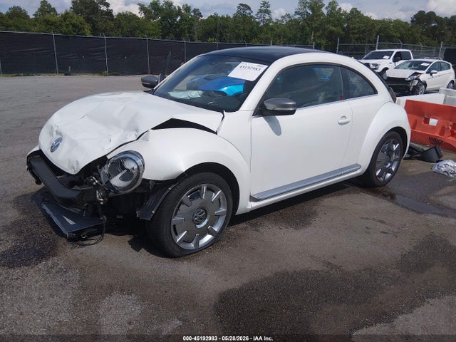 2014 Volkswagen BEETLE 2.0L TDI 照片 2