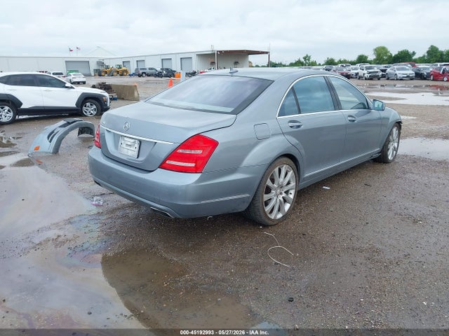 2013 Mercedes-BENZ S 550 photo 4