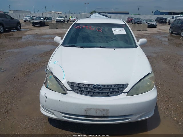 2004 Toyota CAMRY LE photo 6