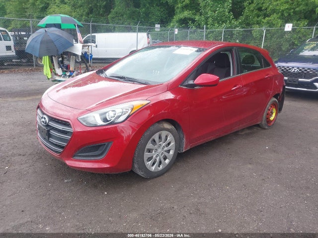 2017 Hyundai ELANTRA GT — фото 2