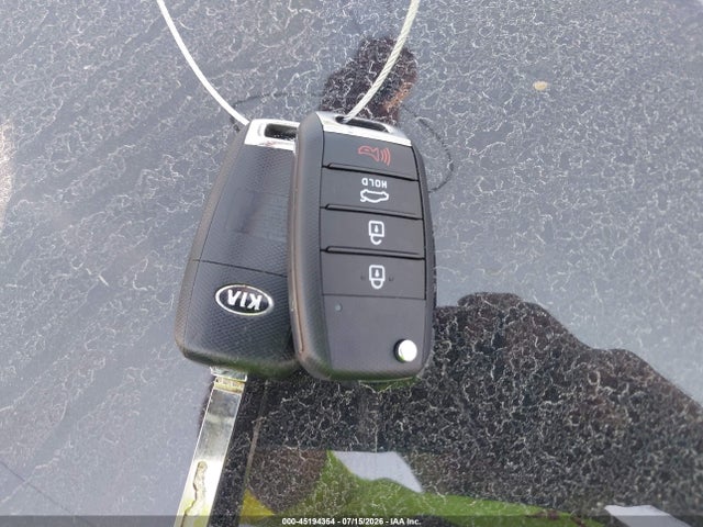 2019 KIA OPTIMA LX — миниатюра 11