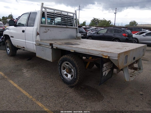 1999 Dodge RAM 2500 ST 缩略图 3