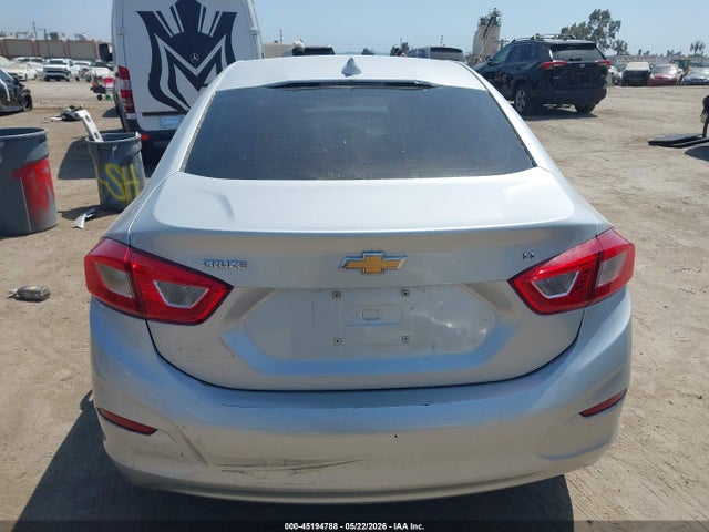2019 Chevrolet CRUZE LT thumbnail 16