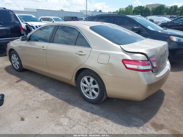 صورة 3 لـ 2011 Toyota CAMRY LE