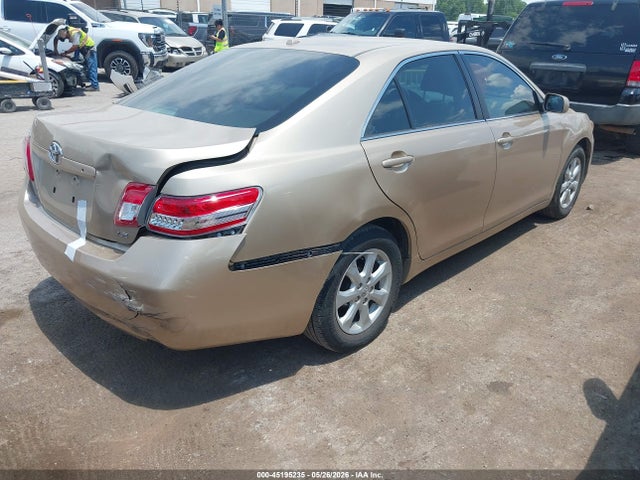 صورة 4 لـ 2011 Toyota CAMRY LE