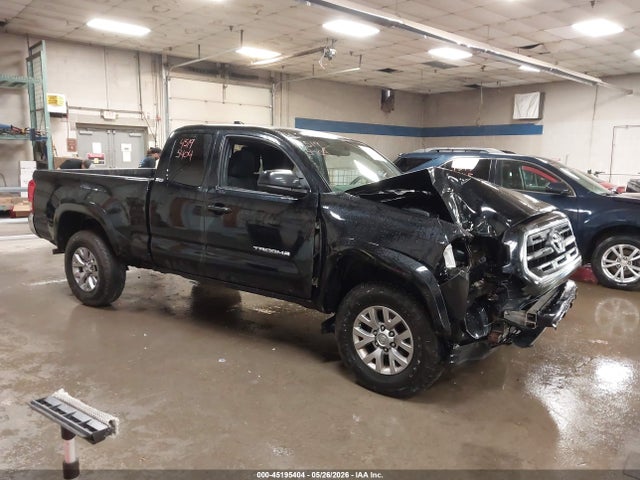 2016 TOYOTA TACOMA SR5