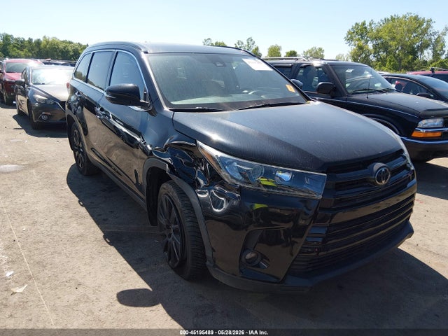 2019 TOYOTA HIGHLANDE SE