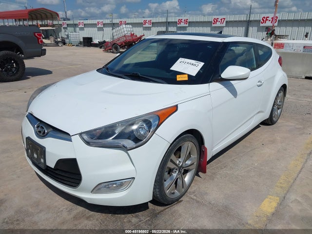 صورة 2 لـ 2017 Hyundai VELOSTER VALUE EDITION