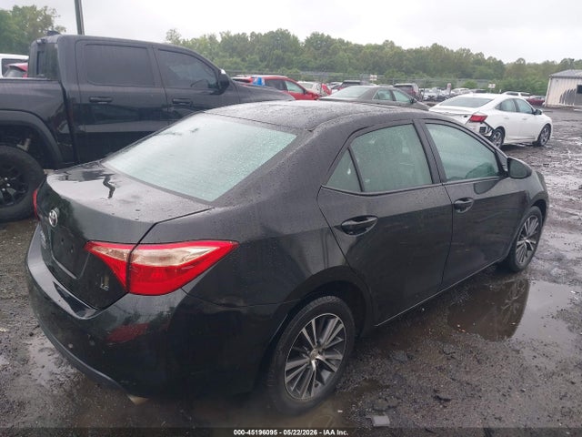 2017 Toyota COROLLA LE photo 4