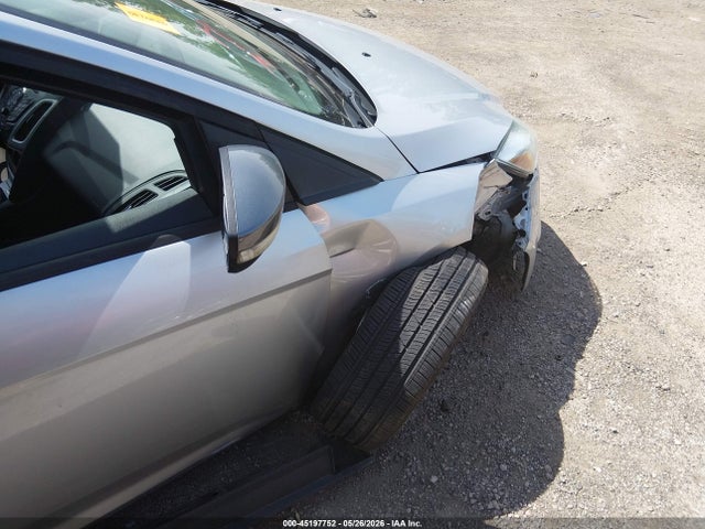 FORD FOCUS SE - 6