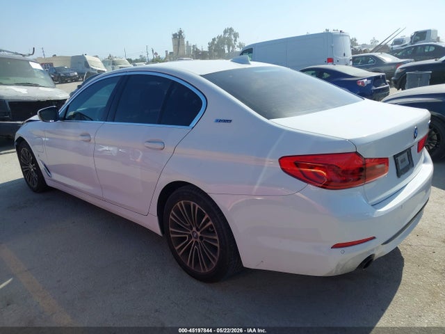 2019 BMW 530E IPERFORMANCE — фото 3