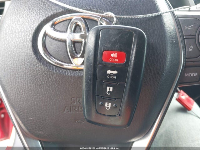 2019 TOYOTA CAMRY SE 11