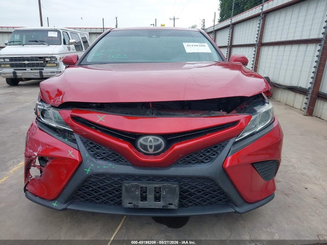 2019 TOYOTA CAMRY SE 12