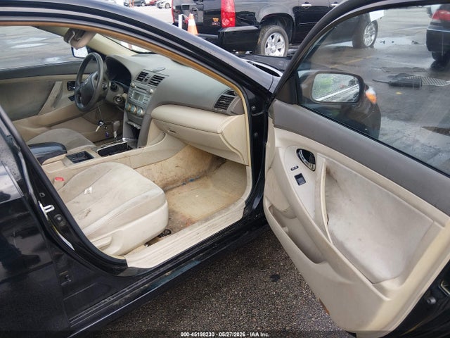 2009 Toyota CAMRY LE photo 5