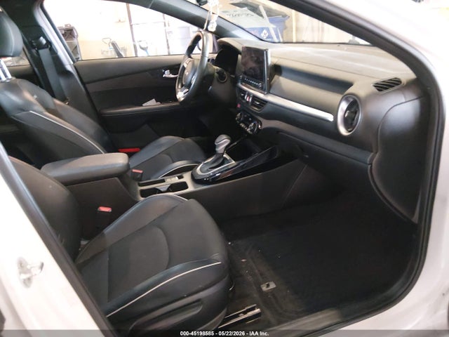 2023 KIA FORTE GT-LINE photo 5