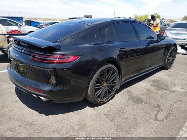 صورة 4 لـ 2020 Porsche PANAMERA TURBO