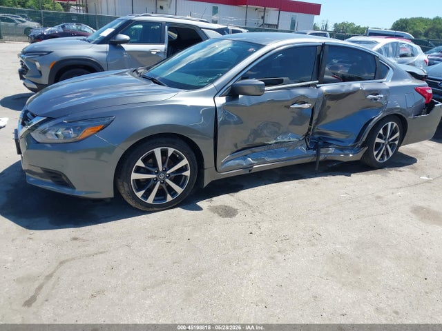 2016 Nissan ALTIMA 2.5 SR 照片 6