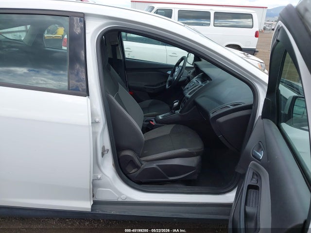 FORD FOCUS SE - 5