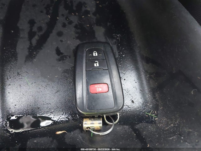 2016 Toyota PRIUS TWO — миниатюра 11