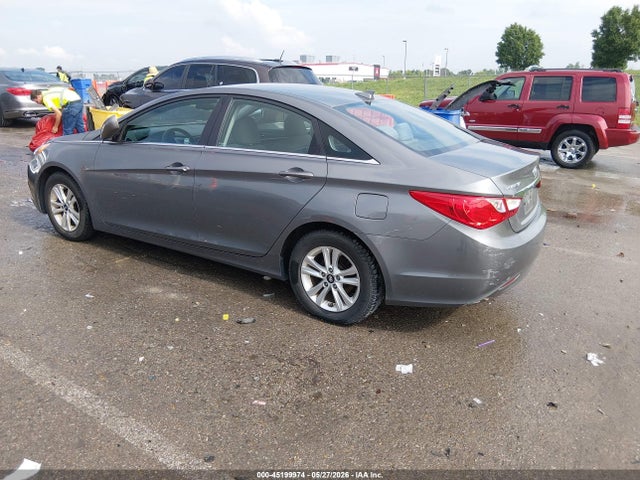 2013 Hyundai SONATA GLS 照片 3