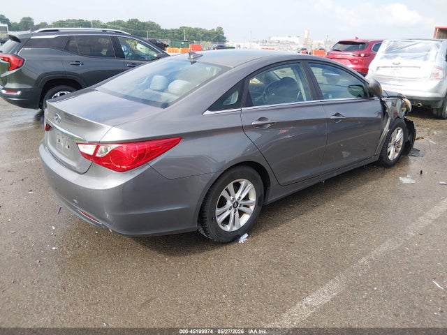 2013 Hyundai SONATA GLS 照片 4