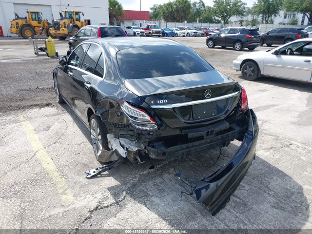 صورة 6 لـ 2018 Mercedes-BENZ C 300