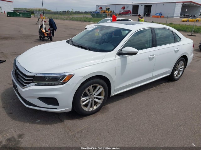 2020 Volkswagen PASSAT 2.0T SE — фото 2