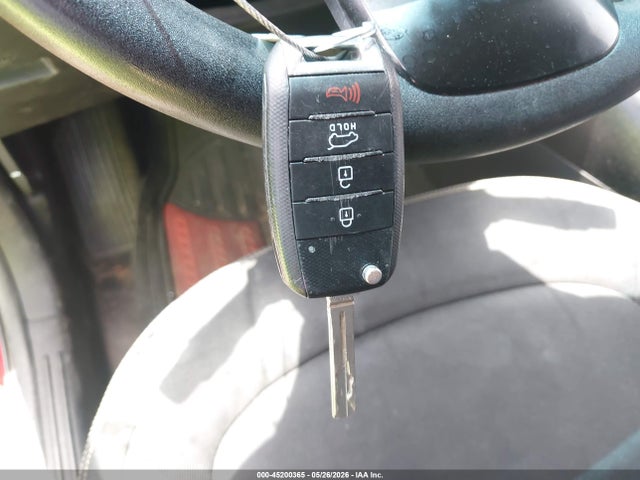 2015 KIA SOUL + thumbnail 11