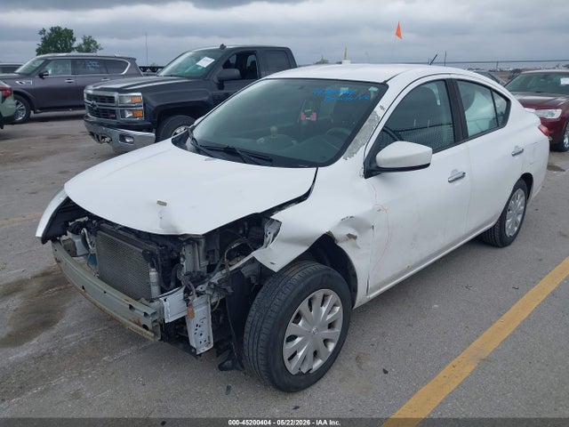 2018 Nissan VERSA 1.6 SV — фото 2