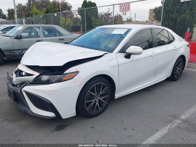 2023 Toyota CAMRY SE photo 2
