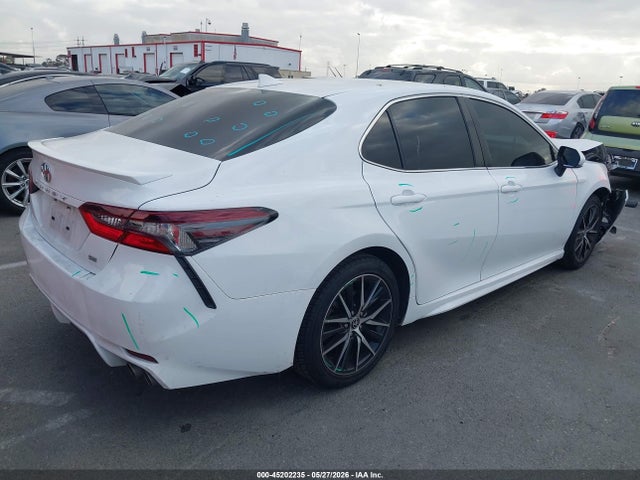 2023 Toyota CAMRY SE photo 4