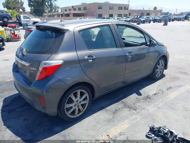 2012 Toyota YARIS SE 照片 4