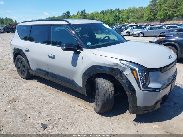 2026 KIA EV9 LAND