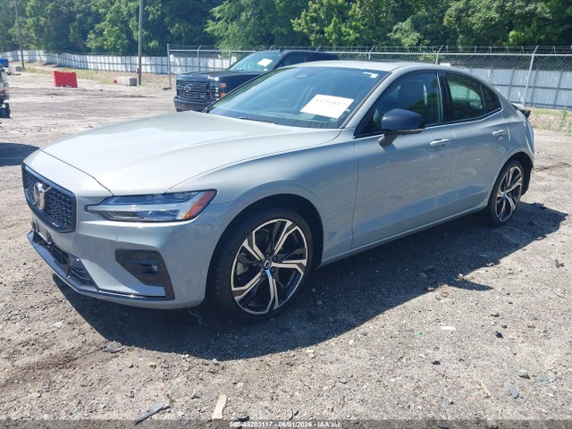 2024 Volvo S60 B5 PLUS DARK THEME — фото 2